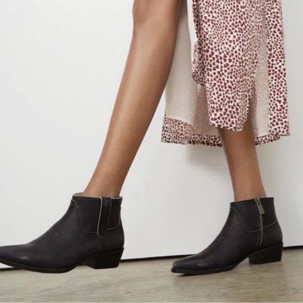 Anine Bing Axel Pointed Toe Distressed Leather Ankle Booties Size 7.5